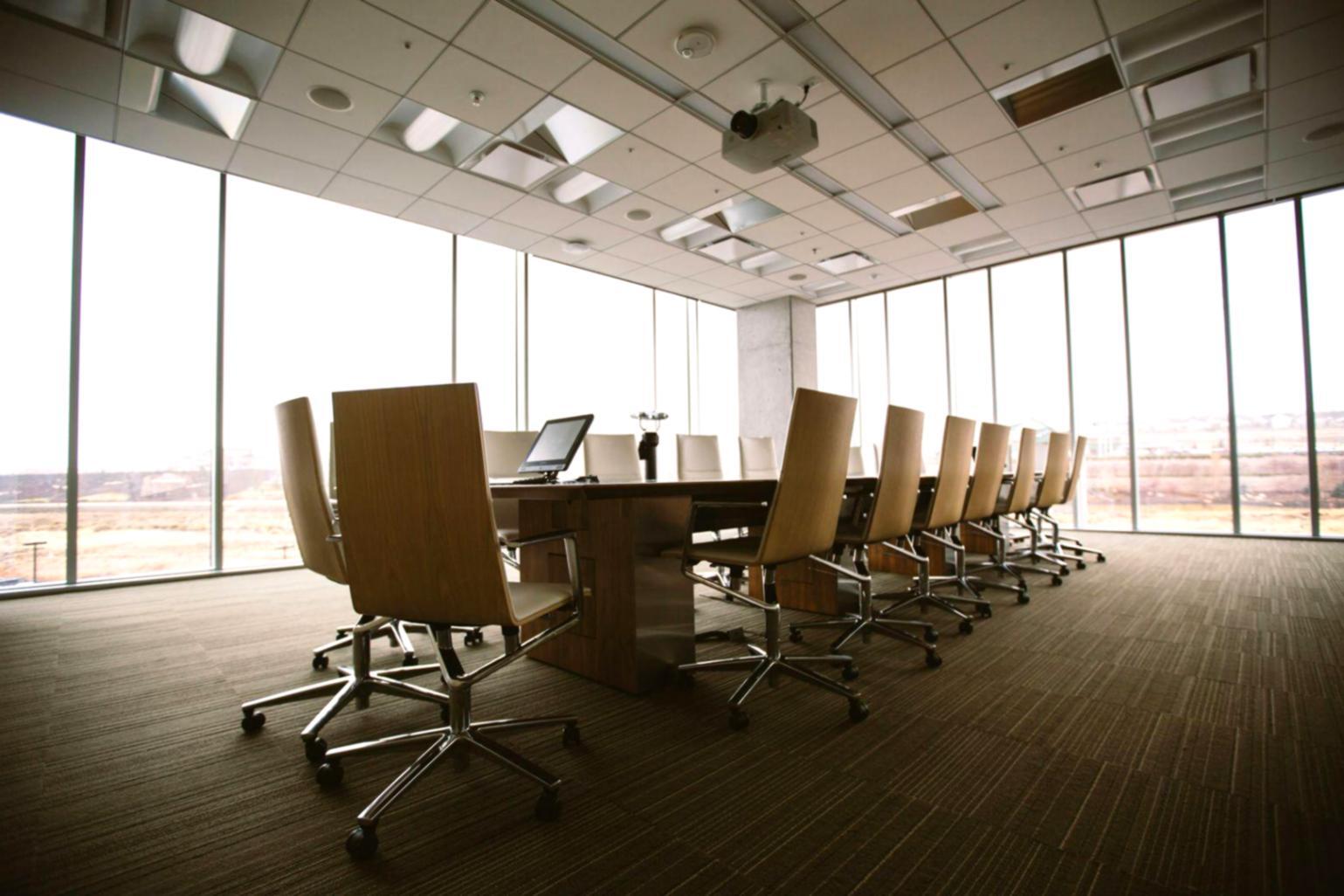 Students analyzing real bug tracking workflows and documentation systems